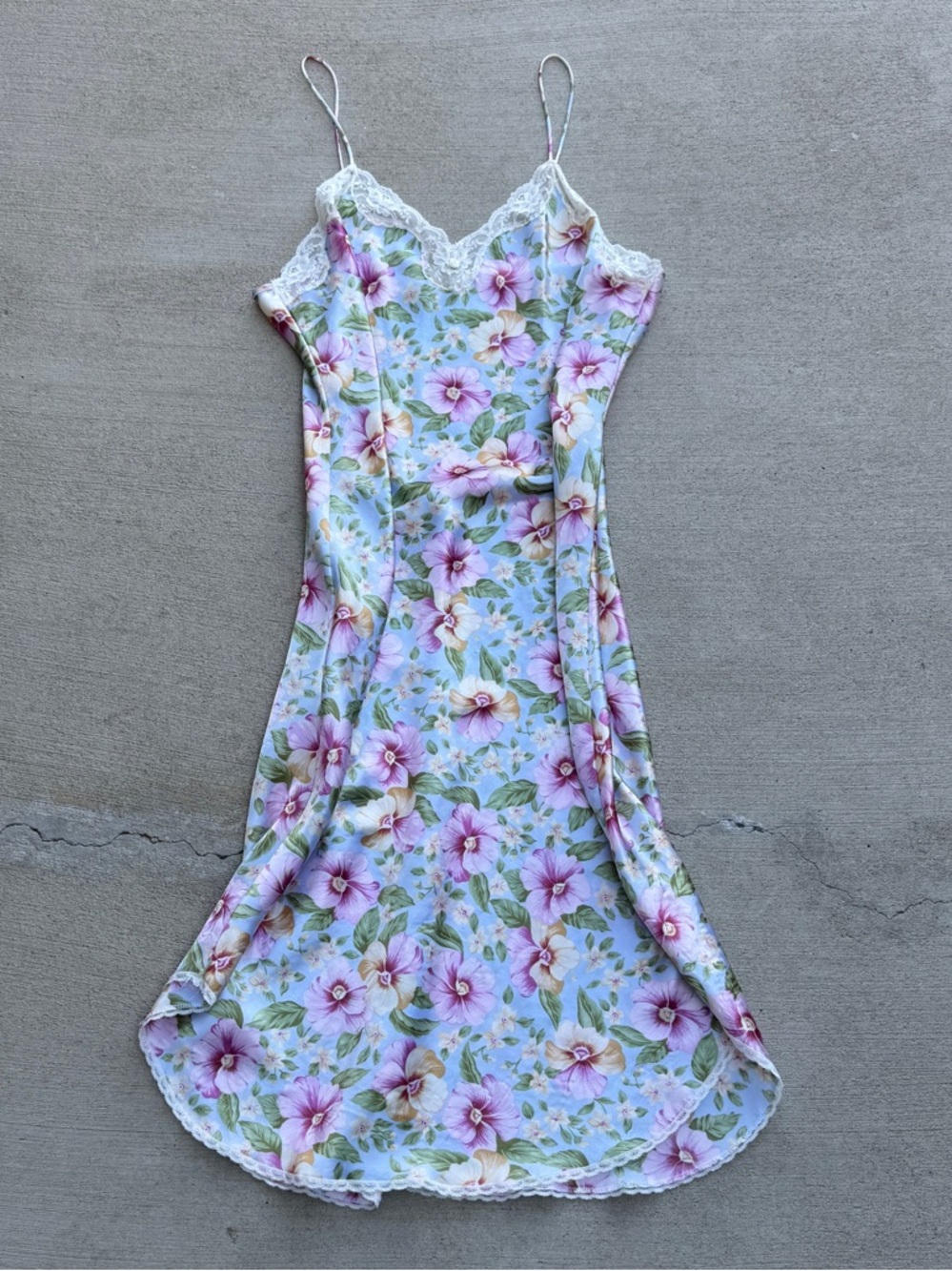 Val Mode Vintage pastel floral slip dress with lace trim